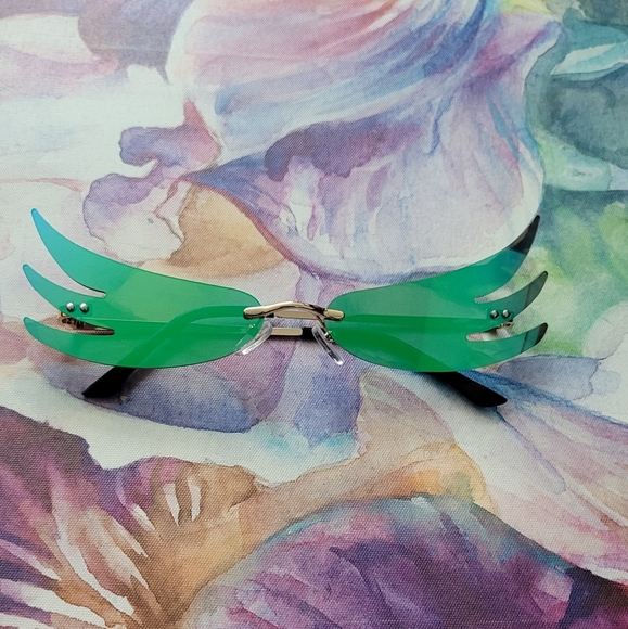 Sky Above The Clouds Multi-Colored Wing Sunglasses - Picture 4 of 5